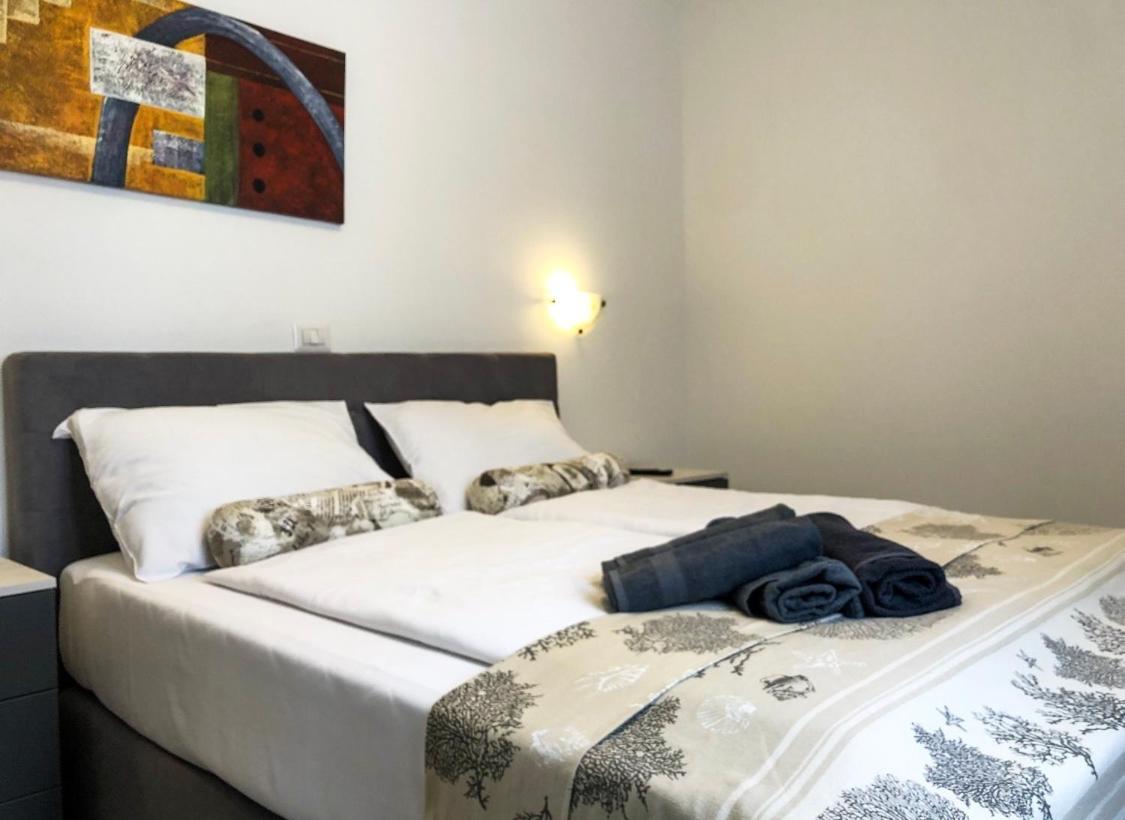 Seafront 2-Bedroom Apartment Nika - غاباس المظهر الخارجي الصورة